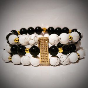 Howlite and Onyx Stacked Bracelet Set